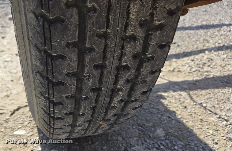 image for item EJ7425 1994 J&S tilt deck utility trailer