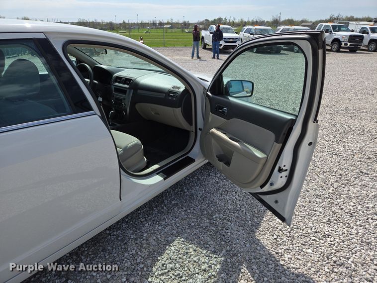 image for item EJ7426 2010 Ford Fusion SE 