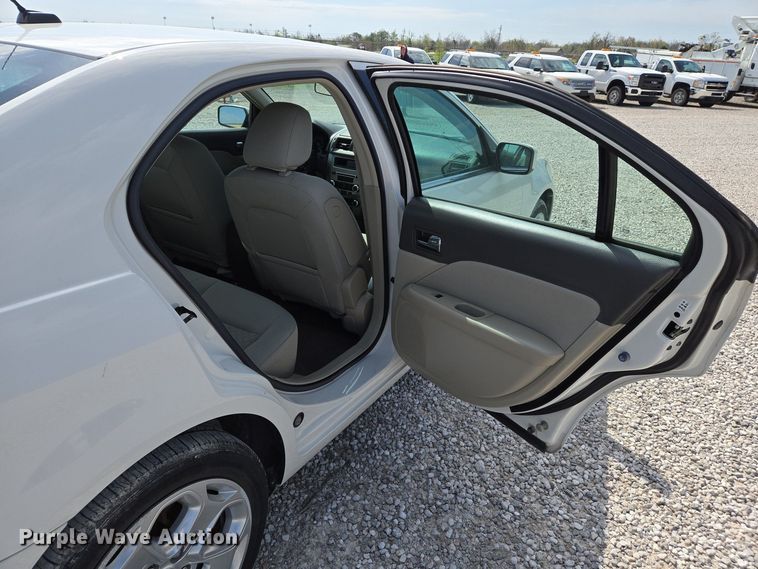 image for item EJ7426 2010 Ford Fusion SE 