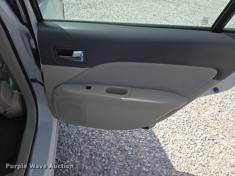 image for item EJ7426 2010 Ford Fusion SE 