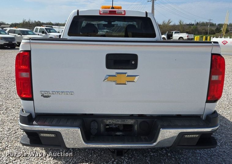 image for item EJ7427 2016 Chevrolet Colorado Ext. Cab pickup truck