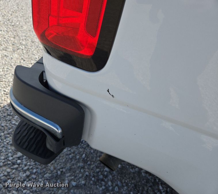 image for item EJ7427 2016 Chevrolet Colorado Ext. Cab pickup truck