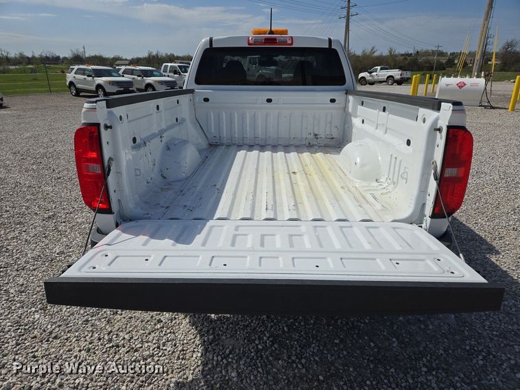 image for item EJ7427 2016 Chevrolet Colorado Ext. Cab pickup truck