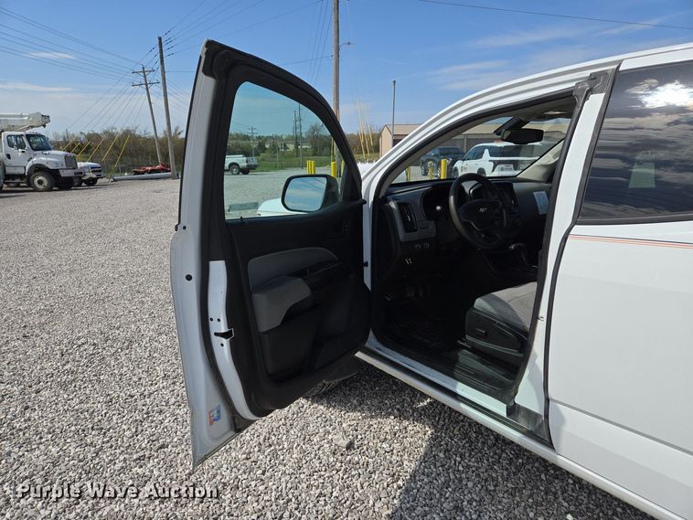 image for item EJ7427 2016 Chevrolet Colorado Ext. Cab pickup truck