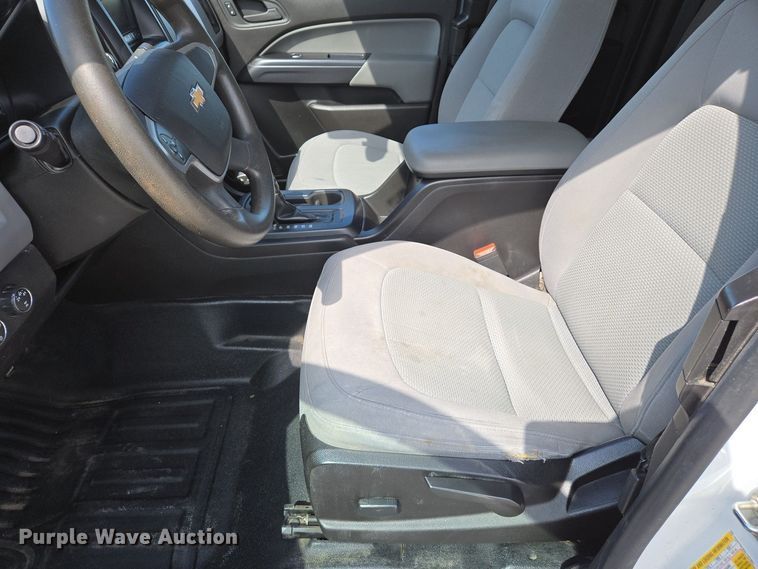 image for item EJ7427 2016 Chevrolet Colorado Ext. Cab pickup truck