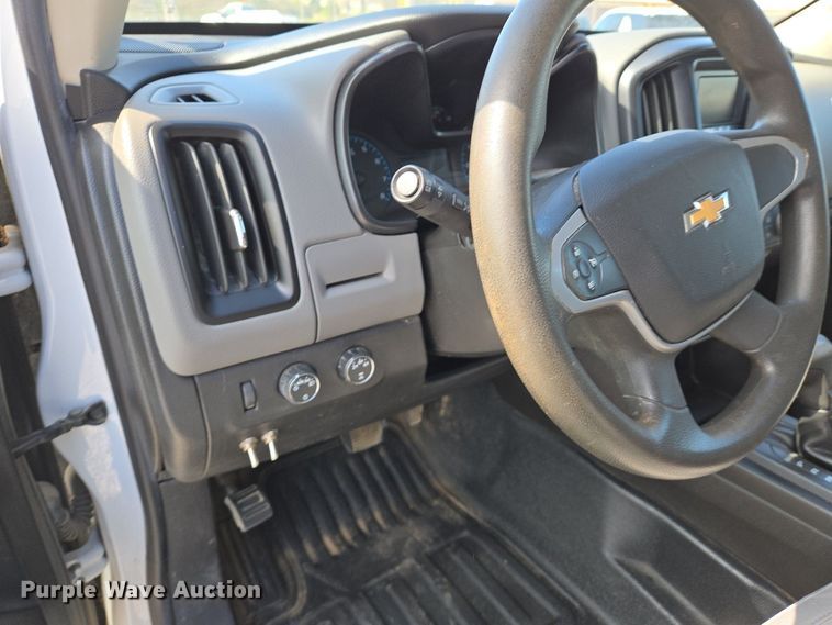 image for item EJ7427 2016 Chevrolet Colorado Ext. Cab pickup truck