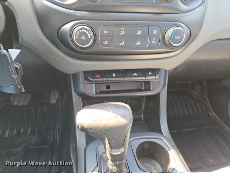 image for item EJ7427 2016 Chevrolet Colorado Ext. Cab pickup truck