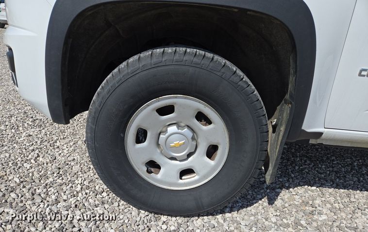 image for item EJ7427 2016 Chevrolet Colorado Ext. Cab pickup truck