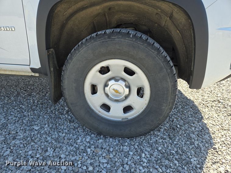 image for item EJ7427 2016 Chevrolet Colorado Ext. Cab pickup truck