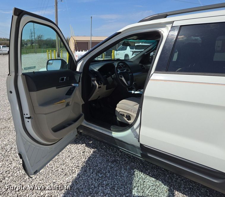 image for item EJ7429 2012 Ford Explorer SUV