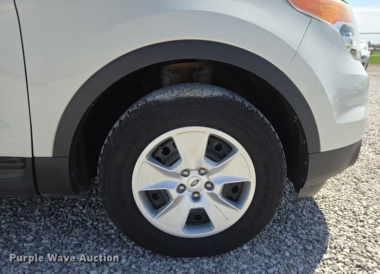 image for item EJ7429 2012 Ford Explorer SUV