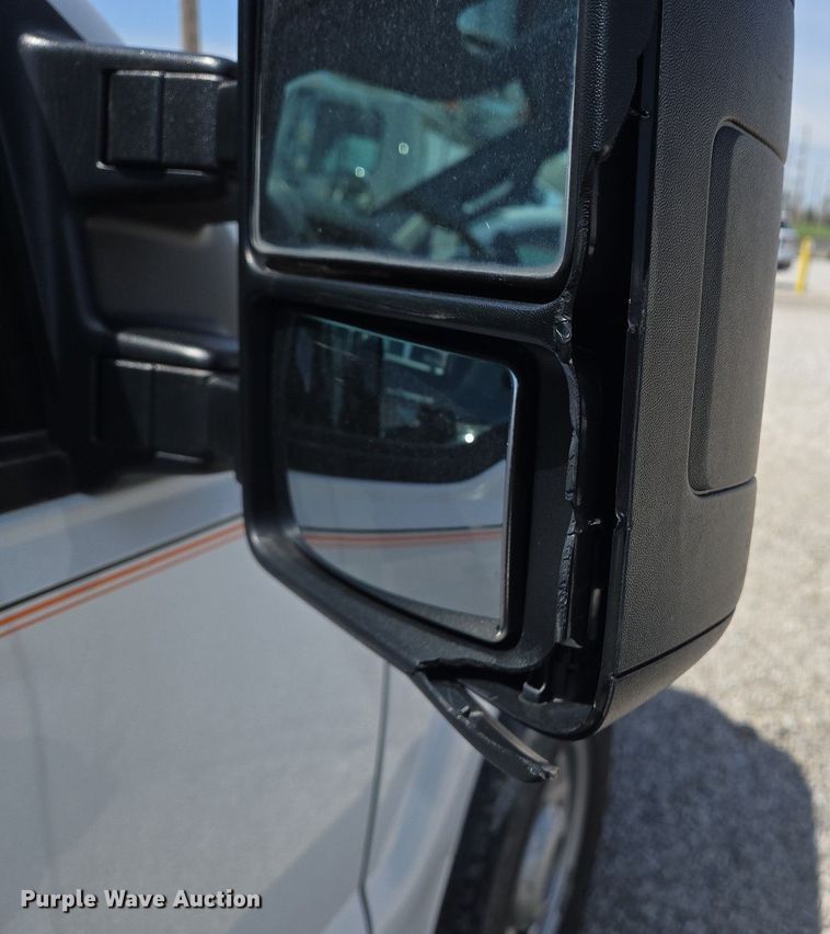 image for item EJ7430 2014 Ford F250 Super Duty SuperCab pickup truck