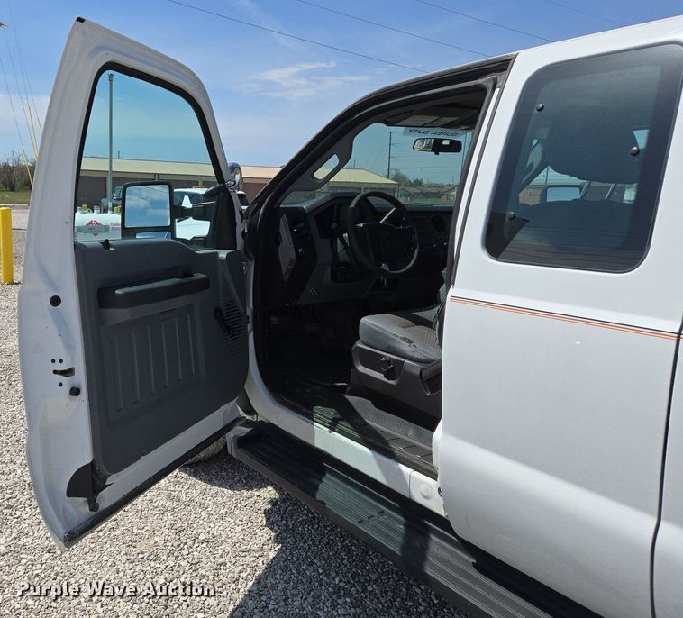 image for item EJ7430 2014 Ford F250 Super Duty SuperCab pickup truck