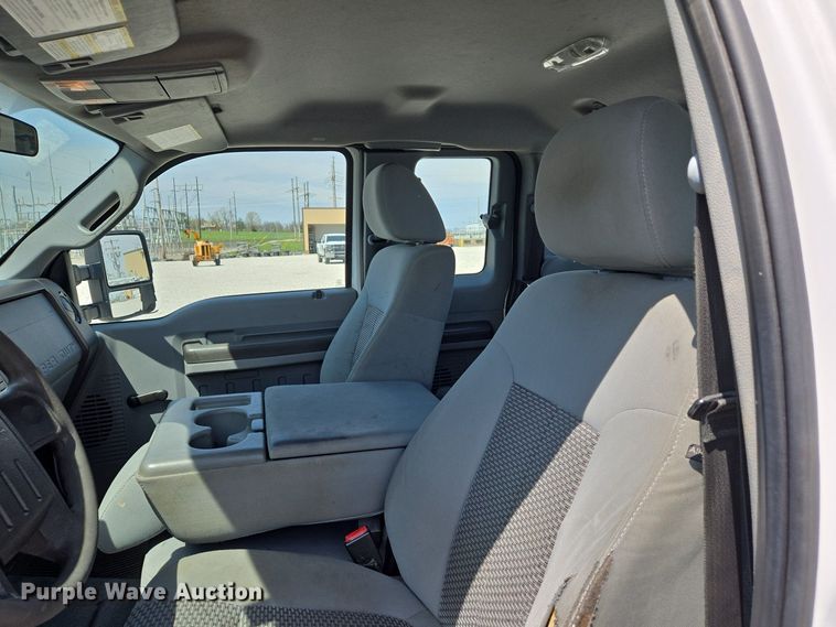 image for item EJ7430 2014 Ford F250 Super Duty SuperCab pickup truck