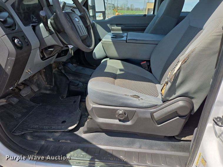 image for item EJ7430 2014 Ford F250 Super Duty SuperCab pickup truck