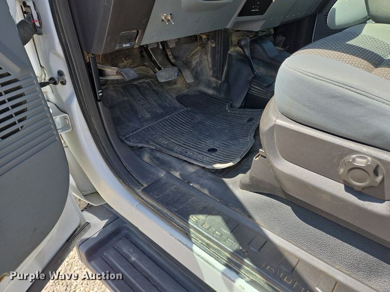 image for item EJ7430 2014 Ford F250 Super Duty SuperCab pickup truck