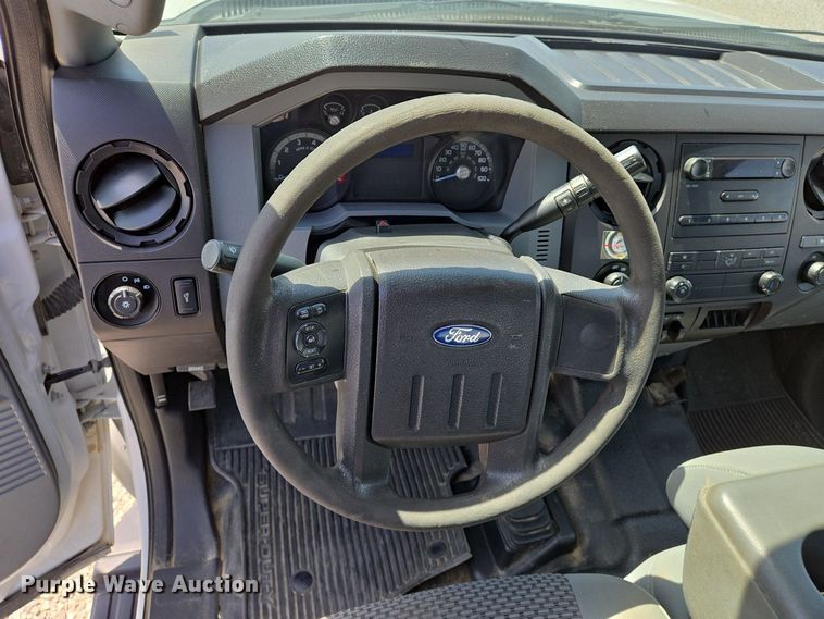 image for item EJ7430 2014 Ford F250 Super Duty SuperCab pickup truck