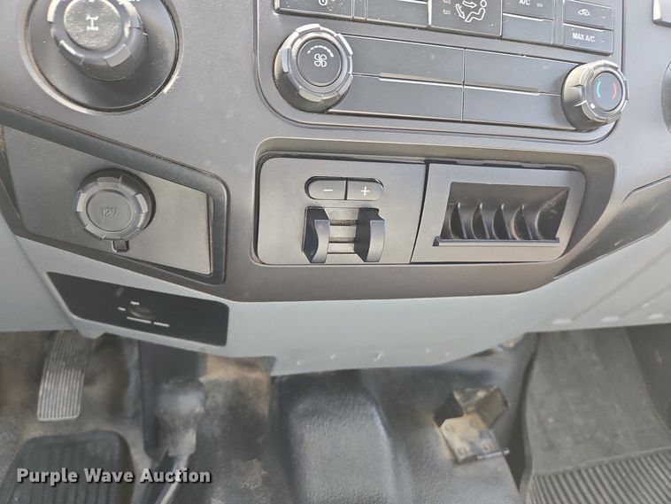 image for item EJ7430 2014 Ford F250 Super Duty SuperCab pickup truck