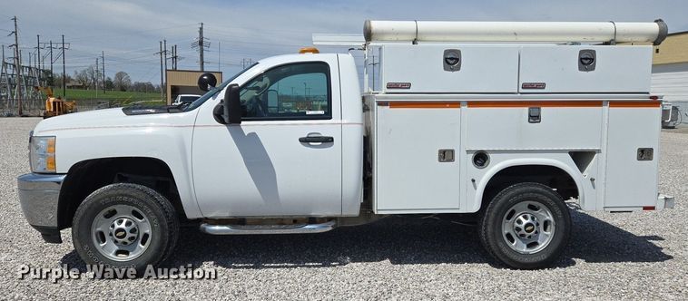 image for item EJ7431 2011 Chevrolet Silverado 2500HD utility bed pickup truck