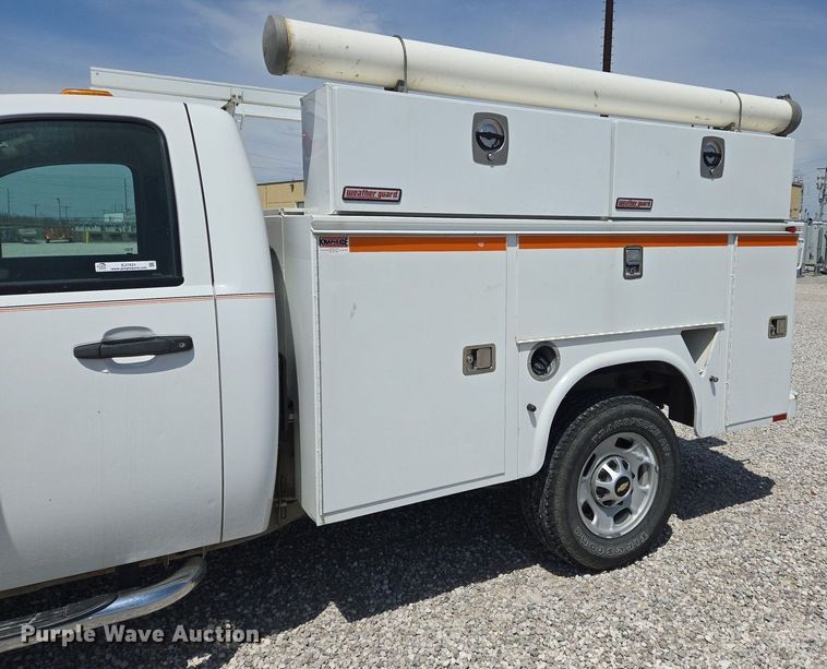 image for item EJ7431 2011 Chevrolet Silverado 2500HD utility bed pickup truck
