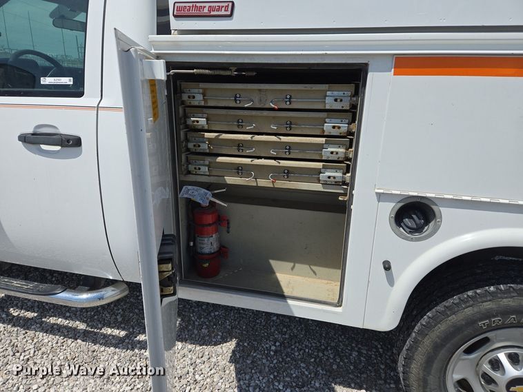 image for item EJ7431 2011 Chevrolet Silverado 2500HD utility bed pickup truck