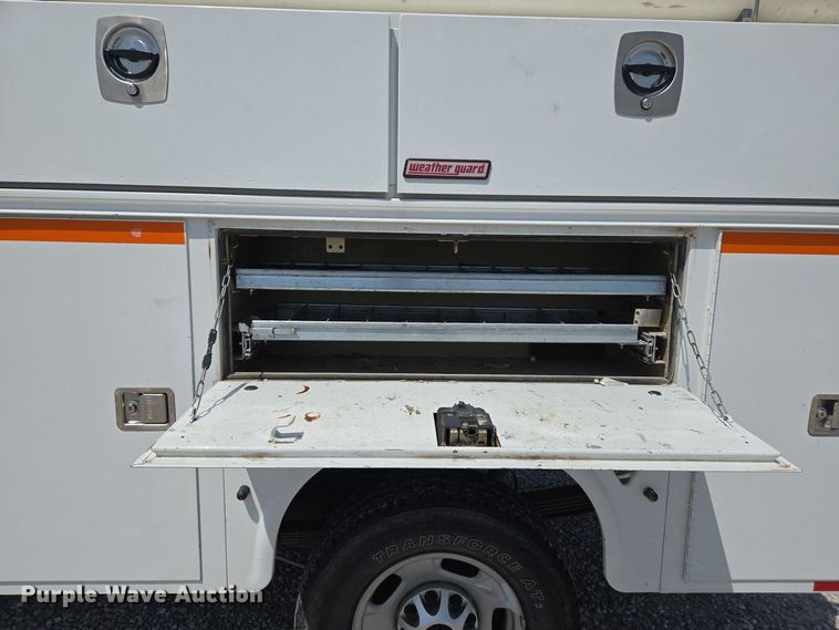 image for item EJ7431 2011 Chevrolet Silverado 2500HD utility bed pickup truck