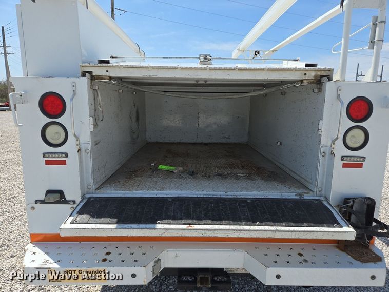 image for item EJ7431 2011 Chevrolet Silverado 2500HD utility bed pickup truck