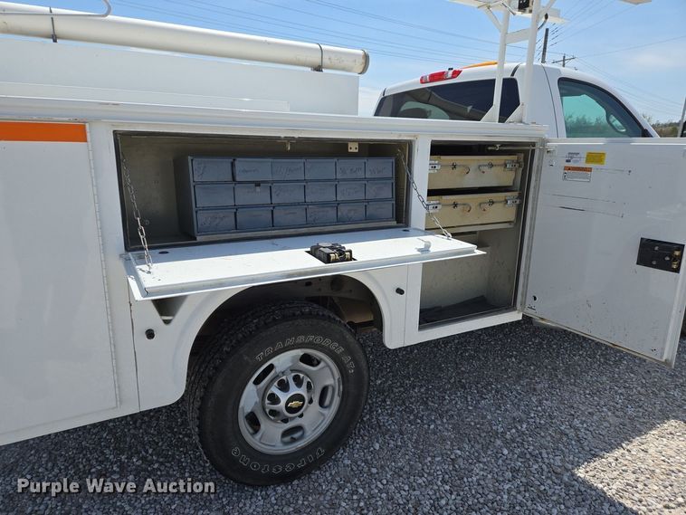 image for item EJ7431 2011 Chevrolet Silverado 2500HD utility bed pickup truck