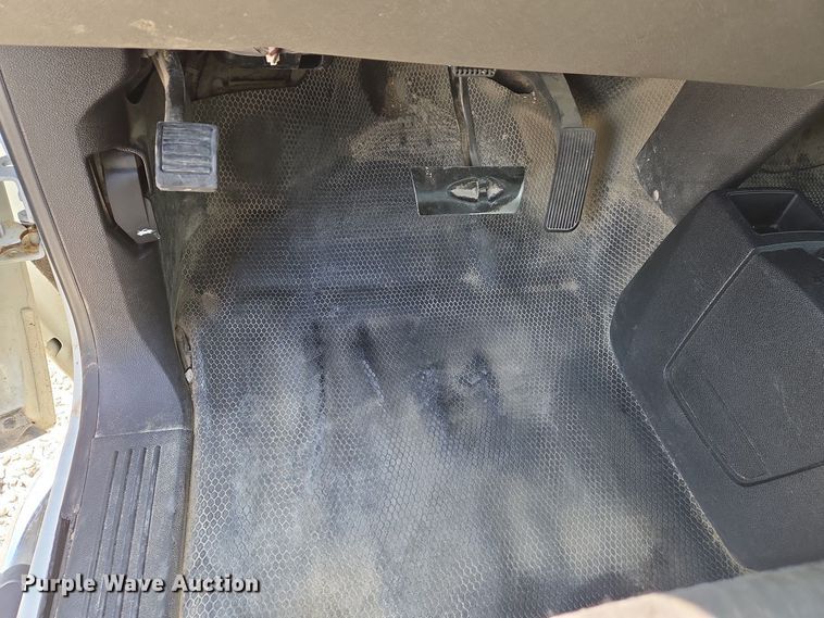 image for item EJ7431 2011 Chevrolet Silverado 2500HD utility bed pickup truck