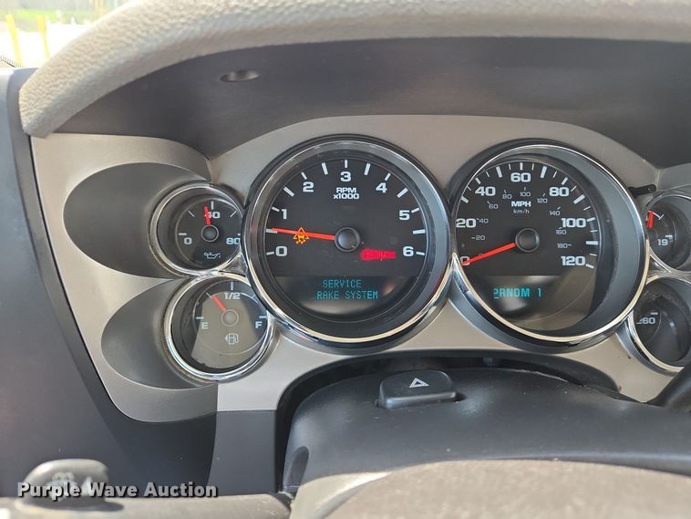 image for item EJ7431 2011 Chevrolet Silverado 2500HD utility bed pickup truck