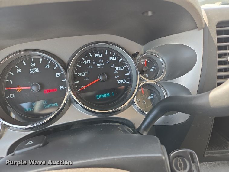 image for item EJ7431 2011 Chevrolet Silverado 2500HD utility bed pickup truck