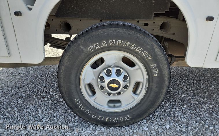 image for item EJ7431 2011 Chevrolet Silverado 2500HD utility bed pickup truck