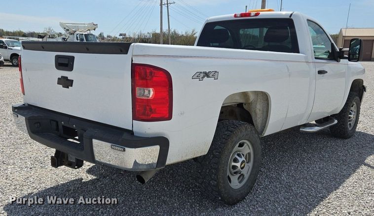 image for item EJ7432 2011 Chevrolet Silverado 2500HD pickup truck