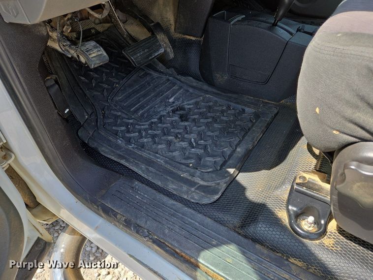 image for item EJ7432 2011 Chevrolet Silverado 2500HD pickup truck