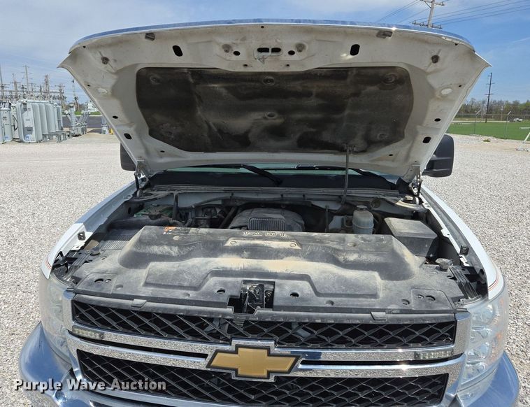image for item EJ7432 2011 Chevrolet Silverado 2500HD pickup truck