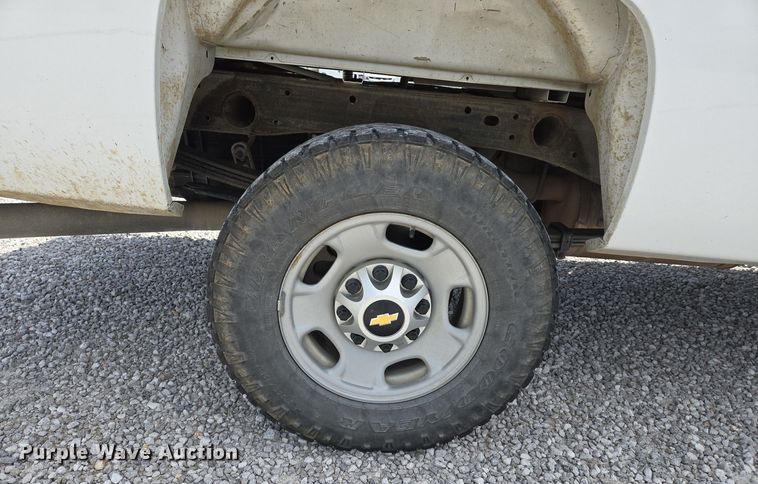 image for item EJ7432 2011 Chevrolet Silverado 2500HD pickup truck