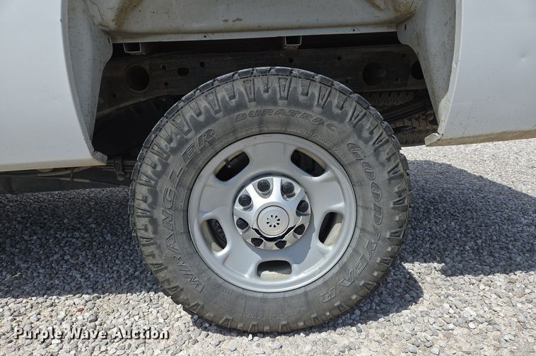 image for item EJ7432 2011 Chevrolet Silverado 2500HD pickup truck