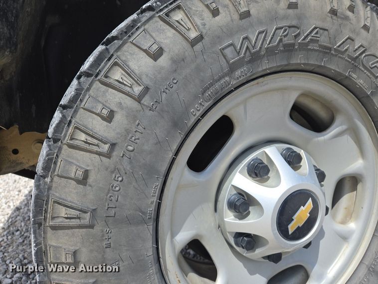 image for item EJ7432 2011 Chevrolet Silverado 2500HD pickup truck