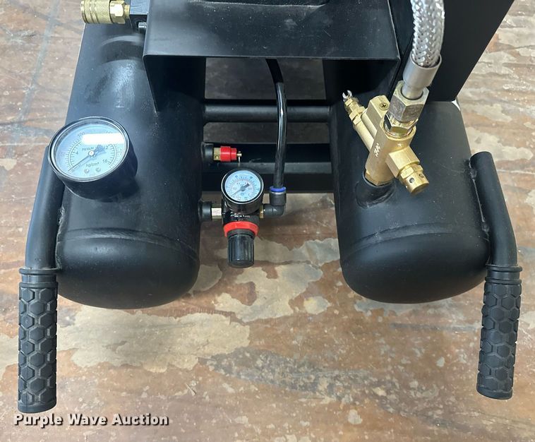 image for item EJ8512 Amp AKAC120 air compressor