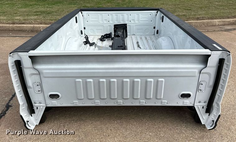 image for item EJ8516 2024 Ford F250 pickup truck bed