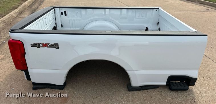 image for item EJ8516 2024 Ford F250 pickup truck bed