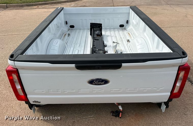image for item EJ8516 2024 Ford F250 pickup truck bed