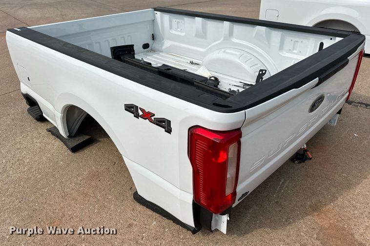 image for item EJ8516 2024 Ford F250 pickup truck bed