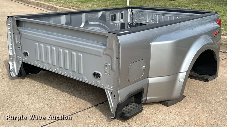 image for item EJ8517 2024 Ford F350 pickup truck bed