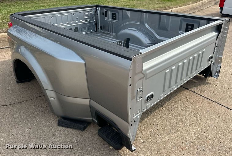 image for item EJ8517 2024 Ford F350 pickup truck bed