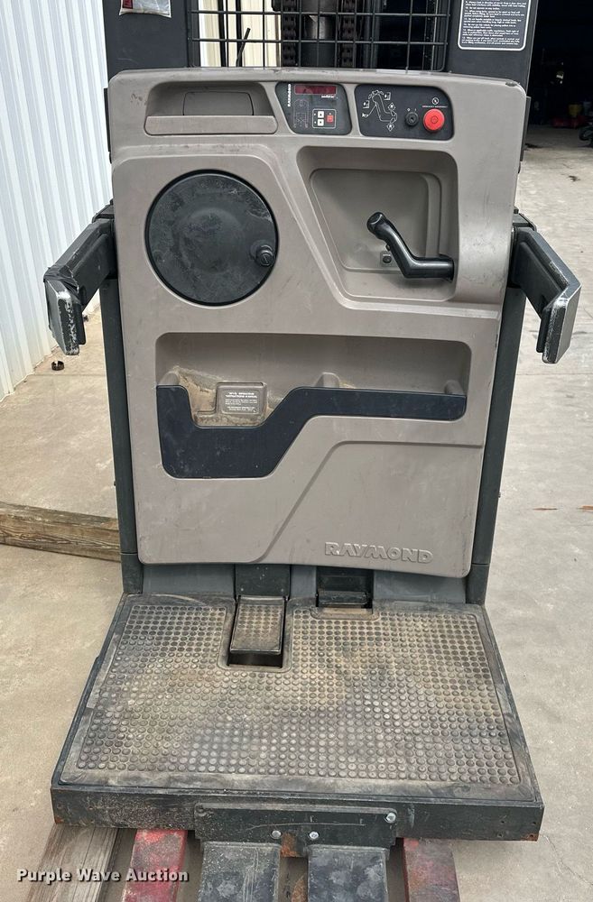 image for item EJ8518 Raymond EASI-OPC30TT order picker