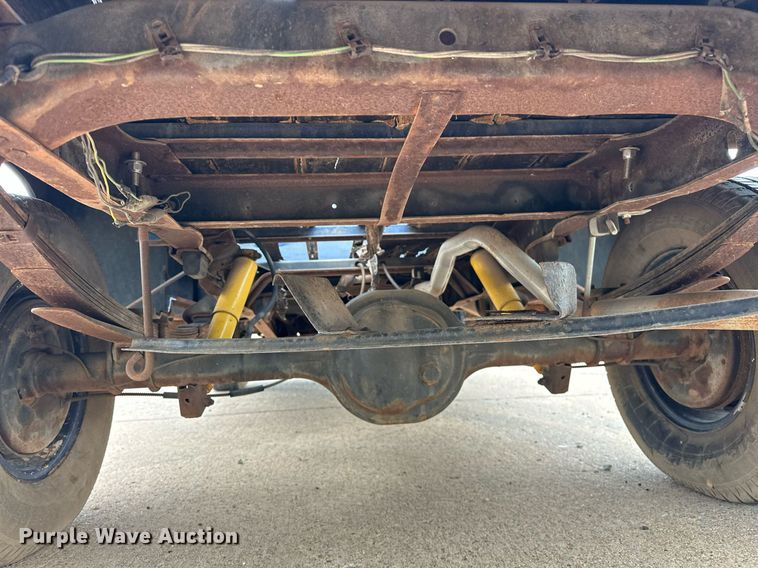 image for item EJ8521 1967 Ford F100 pickup truck