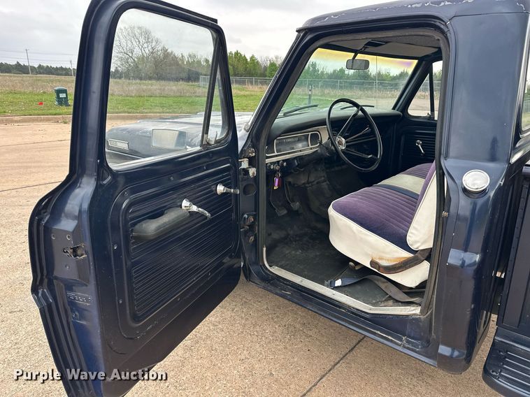 image for item EJ8521 1967 Ford F100 pickup truck