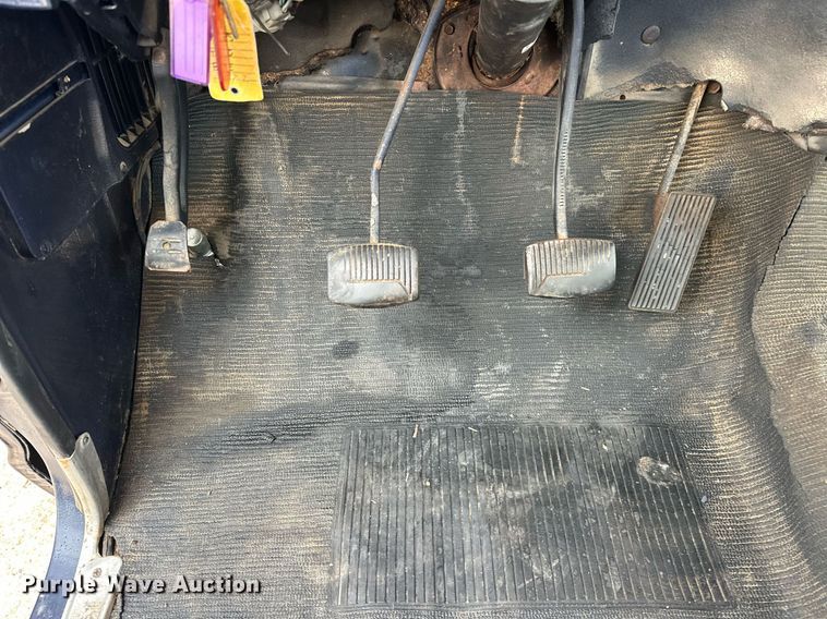 image for item EJ8521 1967 Ford F100 pickup truck