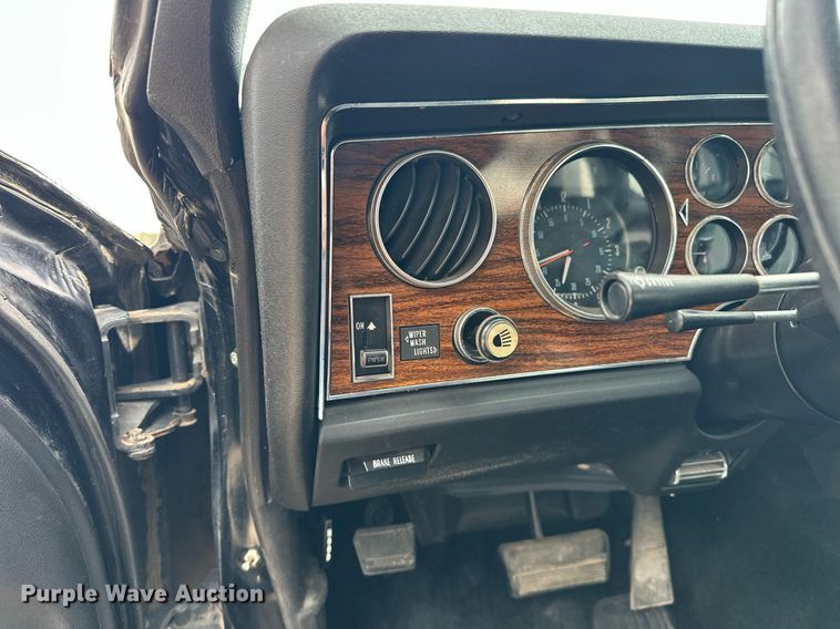 image for item EJ8522 1976 Pontiac Grand Prix 